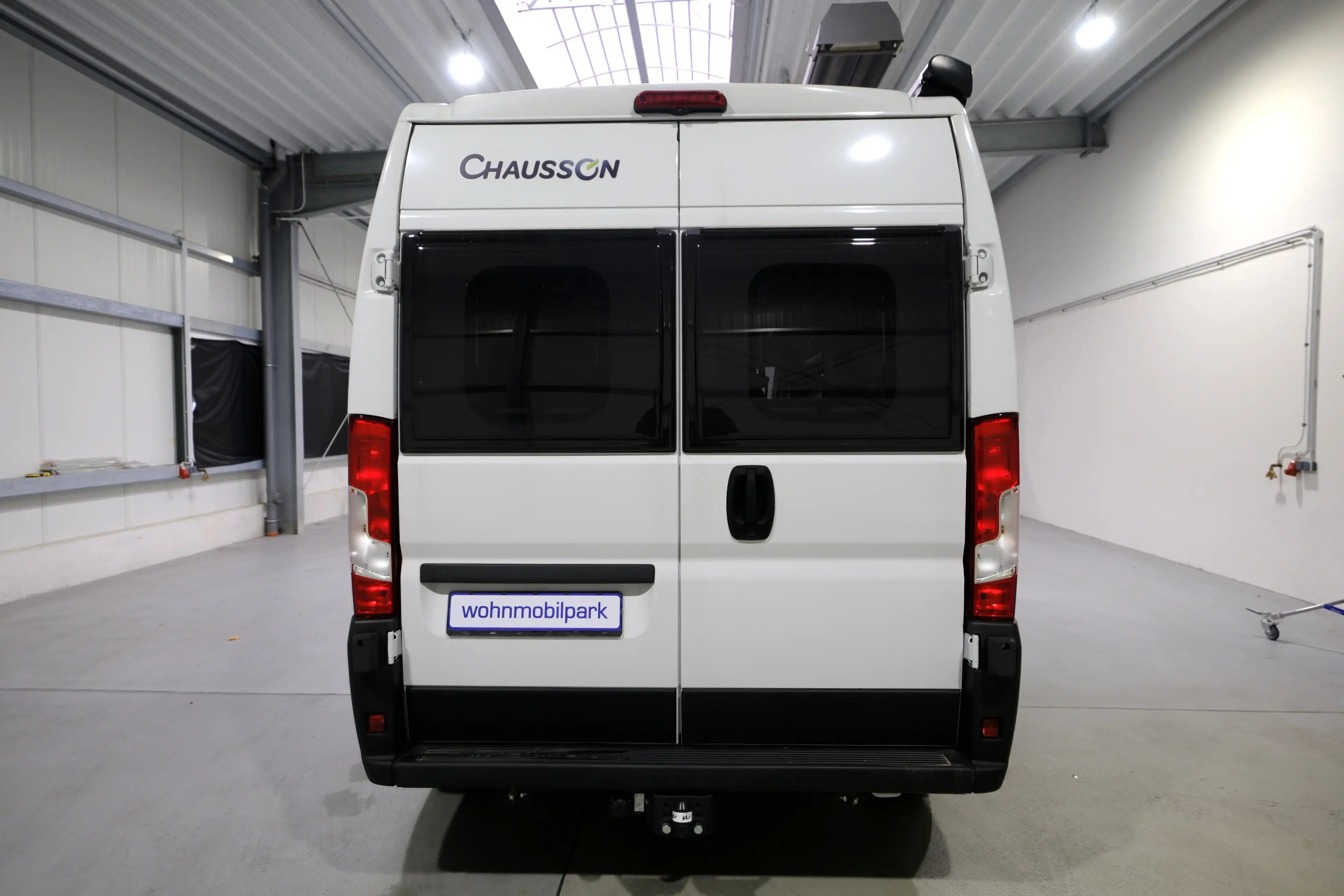 CHAUSSON V 594 FIRST-LINE